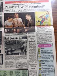 Hürriyet İstanbul Gazetesi - 3 Kasım 1978 - Bizim İstanbul - Kamil Tekbaş Sokakta Karikatür Çiziyor - İşportacı Sosyete Recep - İstanbul'da Sinema Tiyatro Programı - Şoförlerin Çoğu Korkudan Gece İşe Çıkmıyor - Taksim Harbiye Arasında Çalışmalar Durdu Tercihli Yol Otopark Oldu - Kemerburgaz Ormanları Linyit Kömürü Uğruna Tahrip Ediliyor - Seri İlanlar - Televizyon Sineması Albay Ve Ben - Eurovision Takvimi Belli Oldu Eser Teslimi İçin Sadece 1 Ay Var - Yabancı Dizilerde Olmasa - Televizyonun Yeni Yayın Planı Saptandı Pazartesi Ve Perşembeler Renkleniyor - Dön Bana İsimli Oyun Fotoğraf - TRT'de Her Ay Dış Kaynaklı Bir Oyun - Aberfan Köyü Çocukları - Saat 20.00 de Harf Devrimi - Tv'de Bugün
