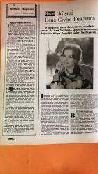 HAYAT DERGİSİ - 16 EYLÜL 1976 KAPAK : HALE SOYGAZİ İSTANBUL’UN 4500 OTOBÜS İHTİYACI - KURU TAHTAYA CAN VEREN İKİ SANATÇI - POSTER : KADİR GECESİ - HÂLE SOYGAZİ İMZA GÜNÜ MAO’NUN ÖLÜMÜ - FLAMİNGOLAR ARABULUCU - HER TABLODA BİR FARE DÖRT HALİFE - SAHNE MİRASÇILARI - KADIN MUHTARLAR - HAYALİMDEKİ ERKEK - GÜNAH EVİNİZ VE SİZ - MODA - YEMEK - YAŞLILARDA SPOR RAMAZAN MAHYALARI - GEVŞEME VE MEDITASYON MODASI İSTANBUL UCUZ GİYİM FUARI: ZEKİ MÜREN - HÂLE SOYGAZİ - HÜLYA KOÇYİĞİT - MUAZZEZ ABACI - CÜNEYT ARKIN - AHMET ÖZHAN - EMEL SAYIN ROMAN VE DİZİLERDE YENİLİK STRATEJİLERİ - CUMHURİYETİN BÜYÜKLEŞEN ELEŞTİRİ KÜLTÜRÜ - NEW YORK, LONDRA, PARİS’TE SUÇ VE GAZETECİLİK TİRYAKİ OKURLARLA BÜTÜNLEŞME İLKESİ - HAYAT DERGİSİNDEN SAĞLIK, AİLE, TV VE KÜLTÜREL KONULARDA YAYIN ATAĞI HAYAT YAYINLARI FUA -  -  36 SAYFA