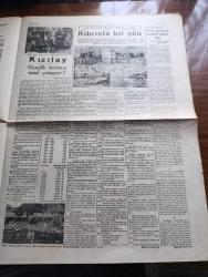 Bayram Gazetesi - 28 Ekim 1947 - Bolşeviklerin Anladığı Ve Sevdiği Dil Yazan Abidin Daver Başmakale - Dün Yeşilköyden Kalkan İsveç Uçağı Parçalandı - Ölenler Arasında 16 Türk Var - Cumhuriyet Bayramı Bugün Başbakan Hasan Saka'nın Nutkuyla Açılıyor - İstanbullular Kurban Bayramını Nasıl Geçirdi - Müslüman Aleminin Türkiye'ye Duyduğu Hayranlık - General De Gaulle Fransız Parlamentosunun Derhal Dağıtılmasını İstedi - Prenses Elizabeth Balayını Ramsey Civarında Geçirecek - İstanbul'un 500. Yıldönümü Yazan M. Ragıp Esatlı - Lüküs Hayat Ses Tiyatrosunda - Hikaye Mahmut Efendi Yazan Bedirhan Çınar - Kızılay Gençlik Kurumu Nasıl Çalışıyor Yazan Fikret Alasya - Kıbrıs'ta Bir Gün Yazan Faruk Fenik - Deli Hüseyin Paşa'nın Kulakları Çınlasın - Konya İntibaları Yazan Ahmet İhsan - Dünya Olayları Makine Devri - Radyo Programı - Airmec Radyo - Türkiye İş Bankası