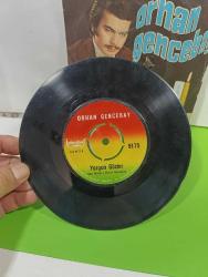 45'LİK PLAK---ORHAN GENCEBAY BİR TESELLİ VER-YORGUN GÖZLER