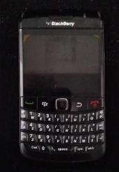 BLACKBEERY CEP TELEFONU DİKKAT KOLEKSİYON AMAÇLI ÜRÜNDÜR DENENMEMİŞTİR