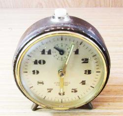 AnTiKa JUNGHANS KuRMaLı ÇALAR MASA SAAATİ...