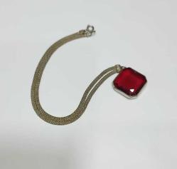 Antika Soluk Altın Ton Metal Kırmızı Taşlı Kolye