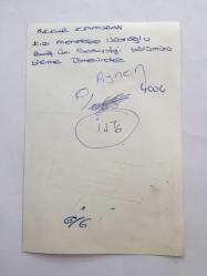 KAMURAN AKKOR'UN ORİJİNAL FOTOĞRAFI - 17,5 x 12 cm EBADINDA - KAMURAN AKKOR KIZI MENEKŞE UÇAROĞLU'NUN MEZUNİYET TÖRENİNDE  HATIRA POZU VERİRKEN
