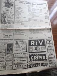 Cumhuriyet Gazetesi - 30 Mart 1951 - Parti ve kabine Cumhuriyet başmakale - Adnan Menderes Demokrat Parti grubunda güvenoyu aldı - 80 imzalı gizli Rey önergesi reddedildi - Kızıl Çin MacArthur'un uzlaşma teklifini reddetti - Çetin savaşlara katılan birliğimizden bir grup harekat esnasında fotoğraf - dini alet ederek yapılan zararlı neşriyata karşı takibat - savcılık Büyük Doğu Sebilürreşad Ve İslamiyet mecmualarındaki yazılar Dolayısıyla harekete geçti - Büyük Doğu mecmuasının son sayısı toplattırıldı - Necip Fazıl Kısakürek - Dışişleri Bakanı Fuat köprülü'nün beyanatı - irtica ve hür fikirleri Yayma cemiyeti'nin beyannamesi -  beklenilen nur doğuyor İslam'ın nuru mecmuası - Senenin En Büyük Filmi Jan Dark Marmara Sinemasında - talebe hareketleri yazan Burhan Felek - Türkiye basketbol birincilikleri - Galatasaray ile Harp Okulu basketbol maçı - Mülkiyeliler Birliği Oyuncuları fotoğraf - bugünkü radyo programı - Madrid elçimiz Esat Altıner'in cenazesi Dün kaldırıldı fotoğraf