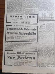 Cumhuriyet Gazetesi - 8 Eylül 1943 - anahtar kimde yazan Nadir Nadi Başmakale - Parti grubunda hariciye vekili Numan Menemecioğlu Dün 2 saat süren beyanatta bulundu - Şarkta Sovyet ilerleyişi - Donetz Ve Harkof kesimlerinde çok şiddetli savaşlar oluyor - Almanya üzerinde evvelki gece büyük hava muharebeleri oldu - Cenubi İtalya'da yeniden 12 kasaba işgal edildi - Uzakdoğu'da 20.000 Japon askeri sarıldı - askeri vaziyet yazan Emekli General H. Emir Erkilet Yazı Dizisi - Uzakdoğu harbiden resimler - İtalyan ordularının kumandasını eline alan Veliaht Prens Umberto - Münir Nurettin Selçuk Tepebaşı belediye bahçesinde - vur patlasın revüsü Şehzadebaşı Turan tiyatrosunda - Ali Baba'nın rüyası Saray sinemasında - Topuzun Kısmeti Yazan Mahmut Yesari Yazı Dizisi - Roji Szabo Konseri - Türkiye spor ansiklopedisi - Ruslara göre 2 aylık Alman kaybı - Safiye Ayla yalnız Kadıköy İnci Gazinosunda - Suzan Yakar her akşam Taksim kristalde - bugünkü radyo programı - Erler Türk Anonim Şirketi