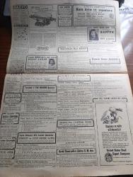 Cumhuriyet Gazetesi - 8 Eylül 1943 - anahtar kimde yazan Nadir Nadi Başmakale - Parti grubunda hariciye vekili Numan Menemecioğlu Dün 2 saat süren beyanatta bulundu - Şarkta Sovyet ilerleyişi - Donetz Ve Harkof kesimlerinde çok şiddetli savaşlar oluyor - Almanya üzerinde evvelki gece büyük hava muharebeleri oldu - Cenubi İtalya'da yeniden 12 kasaba işgal edildi - Uzakdoğu'da 20.000 Japon askeri sarıldı - askeri vaziyet yazan Emekli General H. Emir Erkilet Yazı Dizisi - Uzakdoğu harbiden resimler - İtalyan ordularının kumandasını eline alan Veliaht Prens Umberto - Münir Nurettin Selçuk Tepebaşı belediye bahçesinde - vur patlasın revüsü Şehzadebaşı Turan tiyatrosunda - Ali Baba'nın rüyası Saray sinemasında - Topuzun Kısmeti Yazan Mahmut Yesari Yazı Dizisi - Roji Szabo Konseri - Türkiye spor ansiklopedisi - Ruslara göre 2 aylık Alman kaybı - Safiye Ayla yalnız Kadıköy İnci Gazinosunda - Suzan Yakar her akşam Taksim kristalde - bugünkü radyo programı - Erler Türk Anonim Şirketi