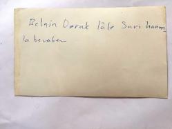 YEŞİLÇAM'IN YILDIZI BELGİN DORUK'UN ORİJİNAL FOTOĞRAFI - 18 x 10 cm EBADINDA - BELGİN DORUK ve LALE SARI KONUŞURKEN