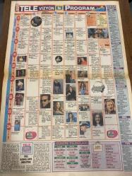 HÜRRİYET TELE VİZYON GÜNLÜK TV GAZETESİ DOĞUM GÜNÜ GAZETESİ - 16 EKİM 1992 - Valentina-Ahmet Uğurlu-Şemsi İnkaya-Ceylan Palay-Fatih Mühürdar-Beko-Mehmet Şişman-Şemsi İnkaya-Pelin Körmükçü-Buket Dereoğlu-Ceylan Palay-Nilgün Onatkut-Muazzez ersoy-Mickey Rourke-Faye Dunaway-Herbert Wise-Sissy Spacek-Piper Larie-Zeynep değirmencioğlu-Fikret Hakan-Avni Özgürel-Corin Nemec-Yenilmez Parker-Goldie Hawn-Farrah Fawcett-Barış Manço-Mickey Rourkey-Müşerref akay-Hüner Coşkuner-Bir başka gece-Kanunun da ötesinde