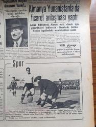 Cumhuriyet Gazetesi - 8 Temmuz 1940 - inkılap Türkiye'sinin yaptıkları ve yapacakları yazan Yunus Nadi Başmakale - iskenderiye'deki Filo teslim oldu - Fransız gemilerinin silahı alındı - Fransız başvekili muavini Laval yeni ihtilal beyannamesini hazırladı - İngiliz hava akımları Tobruk'ta İtalyan harp gemileri tahrip edildi - Almanya yunanistan'la da Ticaret Anlaşması yaptı - Fenerbahçe Beşiktaş'ı 5-2 yendi fotoğraf - Galatasaray'da Vefayı  yendi - Suriye'de muhalefet lideri Abdurrahman Şehbender katledildi - Hitler dün Ciano ile 2 saat süren bir mülakat yaptı - Tarihte Türkler ve İngilizler Yazan Ziya Şakir yazı dizisi - boğazda şirketi hayriye'nin 68 ve 54 numaralı vapurları çarpıştı fotoğraf - Florya plajları günden itibaren belediye tarafından işletilmeye başlandı - Alman beyaz kitabı - Monroe ve Doktrini Yazan Fikri Süleyman - yüzme müsabakaları - Yasemin dalları yazan Server Bedi Yazı Dizisi - afiş sanatı - bugünkü radyo programı - çapamarka - Ademi iktidar için Hormobin