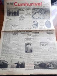 Cumhuriyet Gazetesi - 23 Mart 1942 - nerede yeni cephe yazan Yunus Nadi Başmakale - Anıtkabir projelerinin tetkikleri fotoğraf - İngiliz tayyareleri yanlışlıkla milas'ı bombaladı - İngiltere milas'ın bombalanması konusunda teessürlerini ve tazminat arzusunu tekrar ediyor - Yeni Gine Avustralya Yeni Zelanda Adalarını ve Avustralya'nın askeri limanlarını gösterir harita - Sovyet harp tebliği siberya'dan 20 tümen geliyor - Alman harp tebliği ilmen gölü kesimlerinde haftalardanberi devam eden muharebeler neticelendi - Kars mebusu Hüsrev Sami vefat etti - Balkanlar yeniden karışıyor Rumen sınırına Macar kıtaatı gönderildi - küçük hikaye Sevda nakleden Hamdi Varoğlu - insanlığın kaybettiği büyük bir Sima Nikolas Sokrat Politis yazan Nihat Erim - Cenubi Amerikalılar ve birleşme meselesi yazan Tarık Zafer tunaya - mavi rumba dans ve güzel kadınlar filmi Yarın akşam Sümer sinemasında - İnönü koşusuna hazırlık - Hindu reislerinden Gandi fotoğraf -  Güzide şair Hüseyin Suat Yalçın'ı kaybettik