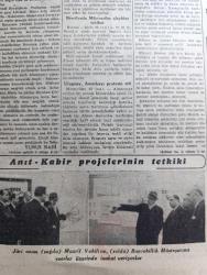Cumhuriyet Gazetesi - 23 Mart 1942 - nerede yeni cephe yazan Yunus Nadi Başmakale - Anıtkabir projelerinin tetkikleri fotoğraf - İngiliz tayyareleri yanlışlıkla milas'ı bombaladı - İngiltere milas'ın bombalanması konusunda teessürlerini ve tazminat arzusunu tekrar ediyor - Yeni Gine Avustralya Yeni Zelanda Adalarını ve Avustralya'nın askeri limanlarını gösterir harita - Sovyet harp tebliği siberya'dan 20 tümen geliyor - Alman harp tebliği ilmen gölü kesimlerinde haftalardanberi devam eden muharebeler neticelendi - Kars mebusu Hüsrev Sami vefat etti - Balkanlar yeniden karışıyor Rumen sınırına Macar kıtaatı gönderildi - küçük hikaye Sevda nakleden Hamdi Varoğlu - insanlığın kaybettiği büyük bir Sima Nikolas Sokrat Politis yazan Nihat Erim - Cenubi Amerikalılar ve birleşme meselesi yazan Tarık Zafer tunaya - mavi rumba dans ve güzel kadınlar filmi Yarın akşam Sümer sinemasında - İnönü koşusuna hazırlık - Hindu reislerinden Gandi fotoğraf -  Güzide şair Hüseyin Suat Yalçın'ı kaybettik