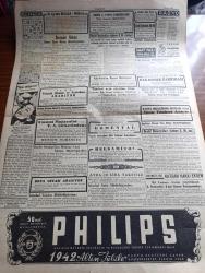 Cumhuriyet Gazetesi - 23 Mart 1942 - nerede yeni cephe yazan Yunus Nadi Başmakale - Anıtkabir projelerinin tetkikleri fotoğraf - İngiliz tayyareleri yanlışlıkla milas'ı bombaladı - İngiltere milas'ın bombalanması konusunda teessürlerini ve tazminat arzusunu tekrar ediyor - Yeni Gine Avustralya Yeni Zelanda Adalarını ve Avustralya'nın askeri limanlarını gösterir harita - Sovyet harp tebliği siberya'dan 20 tümen geliyor - Alman harp tebliği ilmen gölü kesimlerinde haftalardanberi devam eden muharebeler neticelendi - Kars mebusu Hüsrev Sami vefat etti - Balkanlar yeniden karışıyor Rumen sınırına Macar kıtaatı gönderildi - küçük hikaye Sevda nakleden Hamdi Varoğlu - insanlığın kaybettiği büyük bir Sima Nikolas Sokrat Politis yazan Nihat Erim - Cenubi Amerikalılar ve birleşme meselesi yazan Tarık Zafer tunaya - mavi rumba dans ve güzel kadınlar filmi Yarın akşam Sümer sinemasında - İnönü koşusuna hazırlık - Hindu reislerinden Gandi fotoğraf -  Güzide şair Hüseyin Suat Yalçın'ı kaybettik