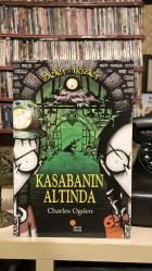 Beter İkizler Acayip Yaratıklar - Kasabanın Altında - Turist Kapanı 3 Kitap