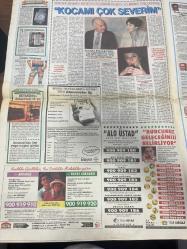 HÜRRİYET TELE VİZYON GÜNLÜK TV GAZETESİ DOĞUM GÜNÜ GAZETESİ - 22 EKİM 1992 -Adnan kahveci - bayan kahveci el üstünde - suna develioğlu- Seda Osman şov - silikonsuz asssolist- kadın şöförlerin derdi - talihin dönüşü - kadın ve silah - clınt eastwood- erkek güzeli sefil bilo - glenn close- bakan Türkan Akyol - mevsimlik defile - tükan akyol- üç amaçlı tencere - beymenin Ankara’daki 10. Yılı - sağlık danışmanı dr. Gündüz tezmen- psikolog dr. Muhteşem nejad- güzin abla - şahin araba - john goodman- altın kızlar - luke perry- sharon farrel- kelly mcgıllıs- pazartesi yalnızlığı - günün yıldızları - gece bülteni ve İngilizce haberler - gecenin sınırı pembe dizi - Nalan altınörs-