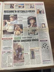 HÜRRİYET TELE VİZYON GÜNLÜK TV GAZETESİ DOĞUM GÜNÜ GAZETESİ - 22 EKİM 1992 -Adnan kahveci - bayan kahveci el üstünde - suna develioğlu- Seda Osman şov - silikonsuz asssolist- kadın şöförlerin derdi - talihin dönüşü - kadın ve silah - clınt eastwood- erkek güzeli sefil bilo - glenn close- bakan Türkan Akyol - mevsimlik defile - tükan akyol- üç amaçlı tencere - beymenin Ankara’daki 10. Yılı - sağlık danışmanı dr. Gündüz tezmen- psikolog dr. Muhteşem nejad- güzin abla - şahin araba - john goodman- altın kızlar - luke perry- sharon farrel- kelly mcgıllıs- pazartesi yalnızlığı - günün yıldızları - gece bülteni ve İngilizce haberler - gecenin sınırı pembe dizi - Nalan altınörs-