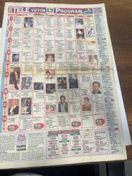 HÜRRİYET TELE VİZYON GÜNLÜK TV GAZETESİ DOĞUM GÜNÜ GAZETESİ - 22 EKİM 1992 -Adnan kahveci - bayan kahveci el üstünde - suna develioğlu- Seda Osman şov - silikonsuz asssolist- kadın şöförlerin derdi - talihin dönüşü - kadın ve silah - clınt eastwood- erkek güzeli sefil bilo - glenn close- bakan Türkan Akyol - mevsimlik defile - tükan akyol- üç amaçlı tencere - beymenin Ankara’daki 10. Yılı - sağlık danışmanı dr. Gündüz tezmen- psikolog dr. Muhteşem nejad- güzin abla - şahin araba - john goodman- altın kızlar - luke perry- sharon farrel- kelly mcgıllıs- pazartesi yalnızlığı - günün yıldızları - gece bülteni ve İngilizce haberler - gecenin sınırı pembe dizi - Nalan altınörs-