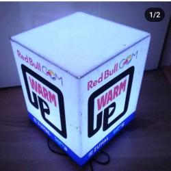 Redbull 4 yönlü ışıklı tabela  red bull