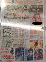 Süper Tan Haftalık Magazin ve Siyasi Aktüalite Gazetesi - 15 Kasım 1992 - Süleyman Demirel - Arkamda güçlü kişiler var - Serpil Alkan - Rahmi Koç - Sevtap Demiroğulları - Emel Çelik - Selmin Alponat - Hülya Mecilli, Ankara'nın başına bela oldu - Ölümün Sıcak Yüzü çizgi romanı - Haldun Sevel - Süper Tan'cıların Uydu Kanalı - Nurettin'in tramvayı yoldan çıktı - Yasemin Yalçın'dan dava - Rüzgara Karşı - Engin Şeremet - Maydanoz - Thierry Laroche - Ekran Çıldırdı - Dansözlü Gece - Leyla Adalı - Ozan Orhon - Muazzez Ersoy - Cem Karaca - Korkunç Tatil filmi - Körfez savaşı Kocaeli'nin - Beşiktaş yenilmiyor - Bedmen: Kötü Adam fotoromanı - Yavuz Karakaş - Sedat Özen - Hülya Ertan - Fadıl Öz - Sevtap, Avrupa'nın En Güzel Türk Kızı - Gonca Çalhan - Deniz Altıner - Sermin Yaman - Seval Şafak - Sevgi Hafızoğlu - Dilek Turkayık - Berna Çpın - Birsen Bakkaloğlu - Şule Kırmızıbayrak - Kumsal Altıner - Pelin Dursun - Selda Akyıldız fotoğraf ve haberi - Tam Takım Gazete