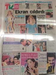 Süper Tan Haftalık Magazin ve Siyasi Aktüalite Gazetesi - 15 Kasım 1992 - Süleyman Demirel - Arkamda güçlü kişiler var - Serpil Alkan - Rahmi Koç - Sevtap Demiroğulları - Emel Çelik - Selmin Alponat - Hülya Mecilli, Ankara'nın başına bela oldu - Ölümün Sıcak Yüzü çizgi romanı - Haldun Sevel - Süper Tan'cıların Uydu Kanalı - Nurettin'in tramvayı yoldan çıktı - Yasemin Yalçın'dan dava - Rüzgara Karşı - Engin Şeremet - Maydanoz - Thierry Laroche - Ekran Çıldırdı - Dansözlü Gece - Leyla Adalı - Ozan Orhon - Muazzez Ersoy - Cem Karaca - Korkunç Tatil filmi - Körfez savaşı Kocaeli'nin - Beşiktaş yenilmiyor - Bedmen: Kötü Adam fotoromanı - Yavuz Karakaş - Sedat Özen - Hülya Ertan - Fadıl Öz - Sevtap, Avrupa'nın En Güzel Türk Kızı - Gonca Çalhan - Deniz Altıner - Sermin Yaman - Seval Şafak - Sevgi Hafızoğlu - Dilek Turkayık - Berna Çpın - Birsen Bakkaloğlu - Şule Kırmızıbayrak - Kumsal Altıner - Pelin Dursun - Selda Akyıldız fotoğraf ve haberi - Tam Takım Gazete