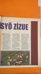 FUTBOL DERGİSİ - 23 KASIM 2007 MADRID'İN GÜZEL YÜZÜ - DÜŞKÜN KRAL REDONDO - TANJU ÇOLAK - VICENTE DEL BOSQUE - FLORANTINO PEREZ - FERNANDO HIERRO - JORGE VALDANO - JUAN LAPORTA - CARLOS QUEIROZ - JOSE ANTONIO CAMACHO - RIZA ÇALIMBAY - YILDIRIM DEMİRÖREN - RAUL - GUTI - SERGEN YALÇIN - JUANFRAN - ZINEDINE ZIDANE - RONALDO - DAVOR SUKER - LILIAN THURAM - MARCEL DESAILLY - JOSEPH BLATTER - CÉSAR SAMPAIO - EMMANUEL PETIT - FRANK SINATRA - MADRID'İN GÜZEL YÜZÜ FERNANDO REDONDO - LUIS ENRIQUE - JORGE VALDANO - MARADONA - DANIEL PASSARELLA - CLAUDIO CANIGGIA - JUAN SEBASTIAN VERON - GABRIEL BATISTUTA - MARCELO BIELSA - RIVALDO - MANUEL SANCHIS - FERNANDO HIERRO - HENRIK LARSSON - SÜLEYMAN SEBA - DEL BOSQUE - TANJU ÇOLAK - NILS LIEDHOLM - BAŞAR ARSLAN - SABRİ BEYKAL - MEHMET GÜRELİ - CAFER YARKENT - KEREM ALTAN - ELİF GÜLÜMSER - SİNEM MELDA ÇİFTÇİOĞLU  - 36 SAYFA