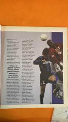 FUTBOL DERGİSİ - 22 HAZİRAN 2007 FRANK RIJKAARD - NIALL QUINN - GHEORGHE HAGI - OZAN INCE - VAN BREUKELEN - RUDI VÖLLER - GUUS HIDDINK - RONALD KOEMAN - JOHAN NEESKENS - JOAN LAPORTA - JOHAN CRUYFF - RINUS MICHELS - MIGUEL MUNOZ - GIOVANNI TRAPATTONI - CARLO ANCELOTTI - GEORGE WEAH - JR. GEORGE WEAH - ARSENE WENGER - BAŞAR ARSLAN - SABRİ BEYKAL - MEHMET GÜRELİ - CAFER YARKENT - KEREM ALTAN - ELİF GÜLÜMSER - ALPER BAŞ BİR YTL - HAYAT YUVARLAKTIR - KADİFE AYAKLI LAMA - İÇİMİZDEKİ İRLANDALI - HAGİ'DEN ÖNCE HAGİ'DEN SONRA - AKLI LAMA - MR.COOL - AJAX - MILAN - HOLLANDA MİLLİ TAKIMI - BREZİLYA - BARCELONA - SPARTA ROTTERDAM - LA LIGA - İSPANYA SÜPER KUPASI - ŞAMPİYONLAR LİGİ - LIBERYA - UNICEF - CHELSEA - AL JAZIRA - AC MILAN - AMERİKA - FRANSA - SAN OFSET MATBAACILIK - MERKEZ DAĞITIM PAZARLAMA - GETTY IMAGES EDITORIAL/SPORT/SERIMAJ - 36 SAYFA