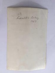 GAZİNOCULAR KRALI FAHRETTİN ASLAN'IN ORİJİNAL 4'LÜ FOTOĞRAF SETİ - 18 x 12 cm EBADINDA -  FAHRETTİN ASLAN BÜROSUNDAKİ ÇALIŞMA MASASINDA TELEFONLA KONUŞURKEN ve POZ VERİRKEN ÇEKİLMİŞ 4 FARKLI KARE, 18 ARALIK 1983