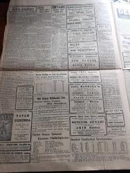 Cumhuriyet Gazetesi - 15 Ocak 1947 - çıkar yol yazan Nadir Nadi Başmakale - Millet Meclisinin bugünkü içtimai - İstanbul milletvekili salomon adatto'nun durumu görüşülecek - Suriye'de Türklere karşı tazyik başladı - Lazkiye Fırat ve cezire bölgelerini memnu mıntıka ilan ettiler - Ürdün kralı Abdullah vilayet konağındaki öğle yemeğinde fotoğraf - halk partisi'nde Hamdullah Suphi Tanrıöver'den başka Muhittin Baha Pars da verdiği takriri izah edecek - belediye kararına göre Bugünden itibaren kıvırcık et 225 karaman 220 kuruşa satılacak - rakı fiyatları her şeye rağmen indirildi - Azerbaycan'da neler oluyor yazan Mirza Bala - Erses sving Orkestrası - senede bir gün filmi reji Ferdi Tayfur başrolde Cahide Sonku Suavi Tedü İpek ve Saray sinemasında - Yavuz Sultan Selim ağlıyor yazan Feridun Fazıl Tülbentçi yazı dizisi - sihirbaz bir kadınla evlendim filmi Pangaltı İnci sinemasında - Lana Turner'in aşk dramı gönül yarası Marmara sinemasında - tiyatro küçük şehir devam ediyor - bulmaca