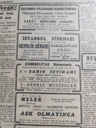 Cumhuriyet Gazetesi - 15 Ocak 1947 - çıkar yol yazan Nadir Nadi Başmakale - Millet Meclisinin bugünkü içtimai - İstanbul milletvekili salomon adatto'nun durumu görüşülecek - Suriye'de Türklere karşı tazyik başladı - Lazkiye Fırat ve cezire bölgelerini memnu mıntıka ilan ettiler - Ürdün kralı Abdullah vilayet konağındaki öğle yemeğinde fotoğraf - halk partisi'nde Hamdullah Suphi Tanrıöver'den başka Muhittin Baha Pars da verdiği takriri izah edecek - belediye kararına göre Bugünden itibaren kıvırcık et 225 karaman 220 kuruşa satılacak - rakı fiyatları her şeye rağmen indirildi - Azerbaycan'da neler oluyor yazan Mirza Bala - Erses sving Orkestrası - senede bir gün filmi reji Ferdi Tayfur başrolde Cahide Sonku Suavi Tedü İpek ve Saray sinemasında - Yavuz Sultan Selim ağlıyor yazan Feridun Fazıl Tülbentçi yazı dizisi - sihirbaz bir kadınla evlendim filmi Pangaltı İnci sinemasında - Lana Turner'in aşk dramı gönül yarası Marmara sinemasında - tiyatro küçük şehir devam ediyor - bulmaca
