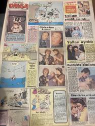 HÜRRİYET KELEBEK GAZETESİ DOĞUM GÜNÜ GAZETESİ - 22 AĞUSTOS 1985  - Mehmet Ali Yula-Hayrettin Karateke-Haluk Özözlü-Marmara Yelken kulübü-Anadolu kulübü-Büyük kulüp-Kuruçeşmedeki galatasaray adası-Cüneyt Arkın-Zümrüt Cansel-Nefret-Eray Özbal-Mine sun-Serdar cem-Huysuz virjin-Selim ileri-Mesut Çakarlı-Memo-Cevat kurtuluş-Cevdet balıkcı-Çetin başaran-Ersin burak-Günün adamı-Ali poyrazoğlu-İsmet ay-Levent Kazak-Hayri Caner-Ferdi Tayfur-Cüneyt Arkın-Necla Nazır-Fıkra torbası-çiçekçinin kızı -Adile Naşit-Kartal tibet-Ekrem Bora-Nilgün Akçaoğlu-bizimkiler-Fatoş-güngörmüşler-dedektif nik-sayfa sayısı 4 tür