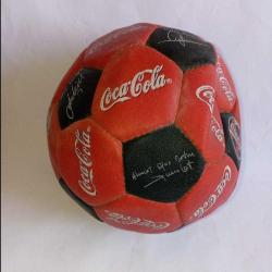 Dönem coca cola futbol topu