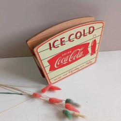 Coca cola ahşap peçetelik. Çok iyi durumda 20x14 cm