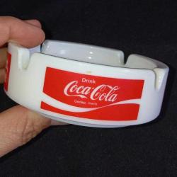 1982 yılından coca cola küllük