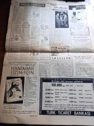 Cumhuriyet Gazetesi - 2 Aralık 1962 - sahipsiz kalan devrim yazan Nadir Nadi Başmakale - Adalet Partisi kongresinde Demokrat Parti rozetli bazı delegeler kavga çıkardılar - Ragıp Gümüş Pala'nın Atatürk'e benzetildiği Adalet Partisi Kongresi tamamlanamadı - hukuk Bayramı dün kutlandı fotoğraf  - İsmet İnönü Malatya CHP İl kongresinde konuşacak - bir Suriye mahkemesi devlet demiryollarına celp gönderdi - Almanya'daki Türk işçileri röportajı yapan Erol dallı - Cıgaranın dumanı yazan İlhan Selçuk - Yer Demir Gök Bakır yazan Yaşar Kemal yazı dizisi - Büyük İsyan filmi Atlas sinemasında - komünist Çin birlikleri Hind sınır bölgesinden çekiliyor - John Steinbeck'e göre Nobel mükafatı fotoğraf - İstanbul yosmaları yazan Reşat Ekrem koçu - haftanın şakaları yazan Burhan Felek - Telefunken Pikap - İşte Diktatör Olmayan Sukarno fotoğraf - Türkiye İtalya maçı 16.30'da Ankara radyosunda verilecek - Venezia'lı Can Bartu Milli takım kampında futbolcularla fotoğraf - Turgay Şeren ve  Metin Oktay foto