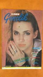 GÜNEŞ GENÇLİK DERGİSİ - 29 EYLÜL 1989  DEBBIE GIBSON - SABRINA - EURYTHMICS - BON JOVI - KYLIE - JOVANOTTI - RICK ASTLEY - TINA TURNER - PAUL MC CARTNEY - JON BON JOVI - NAT KING COLE - DUSTIN HOFFMAN - PAULA ABDUL - TONE LOC - BOBBY BROWN - TOM CRUISE - TOM HANKS - JOHNNY DEPP - MOLLY RINGWALD - CHER - MERYL STREEP - GLENN CLOSE - MADONNA - WHITNEY HOUSTON - GEORGE MICHAEL - BONO VOX - METALLICA - GUNS'N'ROSES - POISON - BANGLES - QUEEN - ROXETTE - JASON DONOVAN - HOLLY JOHNSON - MICHAEL JACKSON - NENEH CHERRY - CLIFF RICHARD - KON KAN - FY CANNIBALS - PRINCE - PHILIPPE LA FONTAINE - JEAN PIERRE FRANCOIS - GLADYS KNIGHT - LIL LOUIS - MYSTERIOUS ART - SOUL II SOUL - KAOMA - F.FELDMAN - J.JAMISON - BLACK BOX - TEARS FOR FEARS - BEATMASTERS - SURFACE - WARRANT - RICHARD MARX - GLORIA ESTEFAN - MILLI VANILLI - NEW KIDS ON THE BLOCK - SEZEN AKSU - S EXPRESS  YILIN SANATÇISI - MEKTUP ARKADAŞLARI - DÖVMELİ BON JOVİ - THE BEST - FOREIGN AFFAIR - FLOWERS IN THE DIRT - THIS ONE - DAH - 30 SAYFA