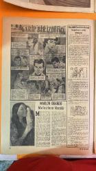 PAZAR AKTÜALİTE, SİNEMA, TİYATRO, MİZAH DERGİSİ - 18 KASIM 1956 / SAYI: 8 - AVA GARDNER - MICKEY ROONEY - ARTIE SHAW - FRANK SINATRA - BRIGITTE BARDOT - JEAN ANOUILH - ROGER VADIM - MARE ALLEGRET - ROGER MINA - GINA LOLLOBRIGIDA - ALBERTO TOSUNINI - KADIN DENEN MUAMMA - ESKİSİ NE BULDU YENİSİ NE UMUYOR - BRIGITTE BARDOT ALBÜMÜ - KADIN GÖZÜYLE ERKEK - L’INVITATION AU CHATEAU - İL PERDE - DEDİKODULAR - BALAYI - GÜNEY KUTBUNDA - IGADAMLARI KULÜBÜ - GENÇ KIZ KALBİ KARİKATÜRÜ - JEROME COAR - MARIA - KLER - BART LA KORSASPER - MARLON BRANDO - FRANCE NUYEN - CHRISTIAN MARQUAND - HARA BACHHOLZ - YVONNE MITCHELL - JOHN MILLS - GILLIE EVANS - KISENHOWER - MOLIÈRE - ZEYNEP BERK - GARİP BİR İZDİVAC - HASTALIK HASTASI OLARAK HAYATINIZI ZEHİR ETMEYİN - MELEZLERE MERAKLI - DERTSİZLİK HAYALİ HASTALIKLAR YARATMAK İÇİN BİREBİRDİR - GENÇLER SİZİN İÇİN - KADINLARLA BAŞBAŞA - ESKİSİ NE BULDU YENİSİ NE UMUYOR - SAHİTİN GÖRDÜĞÜ - TIGER BAY - 18 SAYFA