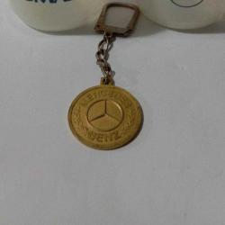 70 Lerden Mercedes-Benz Anahtarlık