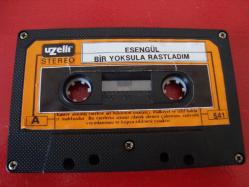 ESENGÜL BİR YOKSULA RASTLADIM UZELLİ İLK DÖNEM KASET