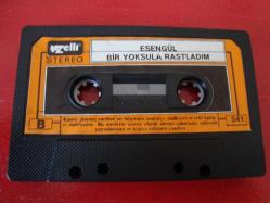 ESENGÜL BİR YOKSULA RASTLADIM UZELLİ İLK DÖNEM KASET