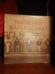 Cem Karaca & Dervişan – Yoksulluk Kader Olamaz Yerli LP (33’lük), Yeni Baskı. Yeni (Ambalajında / SS)