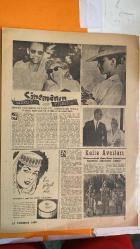 PAZAR AKTÜALİTE, SİNEMA, TİYATRO, MİZAH DERGİSİ - SAYI: 146 12 TEMMUZ 1959 - JP RICHARDSON - BIG BOPPER - BUDDY HOLLY - PERRY COMO - CLAUDIA VILLA - DOMENICA - RENATE - ELIZABETH - EDINBURG DÜKÜ - LAURENT - LIL - IRENA - SAMMY LOUNG - TEORI ELE - TOKALON PUDRA - ST. LAWRENCE SU KANALI - KRALİÇE ELIZABETH - KANADA ZİYARETİ - SHERLOCK HOLMES - JUST A MATTER OF TIME - PRIMAVERA - THAT’LL BE THE DAY - IT DOESN’T MATTER ANYMORE - CHANTILLY LACE - WEDDING BELLS - PERRY SUE - ROCK’N ROLL - MÜZİK KULÜBÜ - AYRILMAMAK ÜZERE - KRALİÇENİN ELBİSELERİ - İNGİLİZ KRALİYETİ - NEW YORK - İSTANBUL - DAKOTA - NIGIRA - SULS - TOKALON FASCINATION - CLAUDIA VILLA AVRUPA’NIN EN İYİ ŞARKICISI - TELEVISYON SHOW - KANADA BARVEKİLİ - KRALİYET CAMİASI - KRALİYET SEYAHATİ - KRALİYET TEBASI - KRALİYET SARAYI - KİBAR HIRSIZ KARİKATÜRÜ ÇİZEN : ALTAN ERBULAK - 16 SAYFA