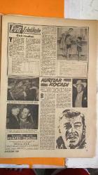 PAZAR AKTÜALİTE, SİNEMA, TİYATRO, MİZAH DERGİSİ - SAYI 166 - 29 KASIM 1959 - AYHAN I - LEYLA SAYAR - TURGUT ÖREN - AYDIN ARAKON - SODAN KAMİL - ORHAN GÜNTİRAY - PALMA GİRİK - MUALLA KAVUR - HAYRİ ESEN - ULVİ UÇAR - AHMET TARIK TEKÇE - NABAR TERZİYAN - ESREF KOLÇAK - HALDUN DORMEN - ŞİRİN DEVRİM - SİBEL CÖKİEL - METİN SEREALİ - YILMAZ GRUDA - ABDURRAHMAN PALAY - KEMAL ERGÜVENÇ - LEYLA ALTIN - MUHSİN ERTUĞRUL - SAİM ALPAGO - YUDİT ÖNAL - SACİDE TANIR - KERİM ALGAR - YALİN TOLGA - GÜLCAN ÖCALIR - ORHAN ASENA - SALİH CANAR - TİJEN PAR - NİHAT AKÇAN - TURGUT SARIĞÜL - GÖKÇEN HİDER - SEMİHA SERGEN - TEKİN AKMANSOY - SUAT TAGER - ASUMAN KORAD - HEPSEN ÜNAL - ÜNER SEVER - RAIK - GÜLSEN ALNIAÇIK - AHMET EVİNTAN - BAYKAL SARAN - MERİH DİNÇSOY - PAAL EVGİN - OARNİN DALOĞLU - SALAHATTİN DURSUN - MELİH VASSAL - GÜLGÜN KUTLU - TOMRİS OLURALP - REFİK ERDURAN - GÜLİSTAN GUZEY - NERİMAN KÖKSAL - TURAN SEYFİOĞLU - BRIGITTE BARDOT - ROGER VADIM - MARE ALLEGRET - PETER SCHAFFER - EUGENE O'NEILL - 20 SAYFA