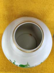 VINTAGE İMZALI EL BOYAMA ÇİÇEKLER RESİMLİ KÜP FORMLU SÜMERBANK PORSELEN VAZO