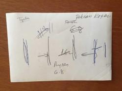 TİYATRO ve SESLENDİRME SANATÇISI PEKCAN KOŞAR'IN ORİJİNAL FOTOĞRAFI - 18 x 12 cm EBADINDA - PEKCAN KOŞAR BİR TELEVİZYON PROGRAMINDA ÇOCUKLARLA BİRLİKTE SÖYLEŞİ YAPARKEN