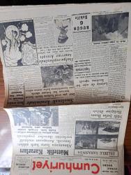 Cumhuriyet Gazetesi - 5 Birincikanun (Aralık) 1943 - Eğer Smuts'ın sözleri doğru ise yazan Nadir Nadi Başmakale - zelzele mıntıkasından ilk resimler ılgaz'da yıkılan binalar ve felaketzede halka yapılan yardım - Milli Şef İsmet İnönü'nün basın birliğine iltifatı - müttefik kararları - Almanya'ya karşı harp şiddetlenecek - Kahire konferansından bir fotoğraf Amerika ve Çin Cumhur reisleri bir arada  - Smolensk Kesiminde 4 gün evvel başlayan büyük Sovyet taarruzu kar fırtınasına rağmen devam ediyor - Leipzig de ağır bir baskına uğradı - ithale cephesinde taarruz kızıştı - yugoslavya'da Mareşal Tito başkumandan oldu - Cemal Nadir karikatür -  haftanın şakaları yazan Burhan Felek - Spritizmanın doğumu ve bir din oluşu Profesör Doktor M. Şekip Tunç - Lig maçlarının İkinci devresi bugün başlıyor - Fenerbahçe stadında Vefa Anadolu Hisarı maçı - Şeref stadında Galatasaray Kasımpaşa maçı - Aşkın doğuşu yazan Peride Celal Yazı Dizisi - Şimal dalmaçya Adaları hırvatlar elinde - Müzeyyen Senar Işıl