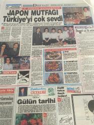 SAKLAMBAÇ GAZETESİ DOĞUM GÜNÜ HEDİYESİ - 29 MAYIS 1990  - Sibel Can’ın sahne maratonu-Richard Gere-Cindy crawford-filizyalım-aşkın Nur Yengi-derinizi güneşe alıştırın-günlük yıldız falına-hayatınızı yaşayın kendinize zaman ayırın-güzin abla-Ünal Vural-saklambaç çiçekli-Miya ansiklopedi-japon mutfağı Türkiye’yi çok sevdi-püf noktası-artık soyunmayacaklar-James bond’un kızlarından olan Maryam d’ABO-prim amaç-Mehmet köymen-Ergun köknar-Çilekli elmasiye-sayfa sayısı dörttür