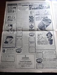 Cumhuriyet Gazetesi - 9 nisan 1955 - emeklilere de ikramiye verilmesi düşünülüyor - basına dair yeni kanun teklifi - Mimar Sinan anıldı - genç takımımız dün macarlara 3-0 yenildi fotoğraf - Türk ve Lübnan Devlet reisleri savarona'nın güvertesinden donanmayı seyrederken fotoğraf - Adnan Menderes ve Lübnan başvekili yassıada'da fotoğraf - gerekirse Kıbrıslı Türkler silaha da sarılacaktır - İstanbul konservatuvarı şehir korosu İtalya'ya gidiyor fotoğraf - Kıbrıs Türk kurumları Federasyonu Başkanı faiz kaymak - Hacı Kurye Yazanlar Nihal Karamağaralı ve Va Nü yazı dizisi - Jules Verne hakkında yazan A. Adnan Adıvar - cinsiyet değiştirmek isteyenler çoğaldı - otel yazan Burhan Felek - Galatasaray Emniyet maçı - lig maçları için istenen İngiliz hakem gelmiyor - sarışın şeytan başrolde Gina Lollobrigida Şan sinemasında - şehir tiyatrosunda hava parası oyunu - 1954-1955 Yunus Nadi mükafatı en güzel fikir yazısı - dünya karikatürleri - Ziraat Bankası - Steyr dizel traktörleri