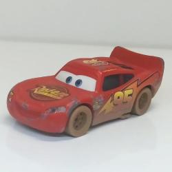 Disney Pixar Cars Arabalar Dirt Track  McQueen Kirli Pist - Haliyle