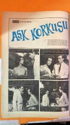 PAZAR AKTÜALİTE, SİNEMA, TİYATRO, MİZAH DERGİSİ - 14 ŞUBAT 1965 SAYI : 438 - DAVID NIVEN - FRANÇOISE DORLEAC - SOPHIA LOREN - SEMRA SAR - JOAN SHERMAN - NÜVEYRE GÜLTEKİN - JUSTIN - JAK WHITCOMB - KERI - FERDINAND - SERJ - MARISE - AYDIN - ŞENOL - ZİYA - BİROL - HEM DÖVÜYOR HEM SEVİYOR - KAVGALI AŞK - ŞARKILARIN ÖMRÜ BİR BAYRAM SÜRDÜ - ILK HEYECAN - CEHENNEMDE BIR MELEK - HASBİ TEMBELER KARİKATÜRÜ - GENÇ KIZ KALBİ KARİKATÜRÜ - DOKTOR KİLDER KARİKATÜRÜ - BONCUK KARİKATÜRÜ - 16 SAYFA
