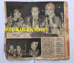 FAHRETTİN ASLAN'IN GAZETEDEN KESİLME FOTOĞRAFLI HABER KÜPÜRÜ - 24 x 22 cm EBADINDA - FAHRETTİN ASLAN, BEHİYE AKSOY ve BERKER İNANOĞLU, SEZERCİK'İN SÜNNET DÜĞÜNÜNDE AYNI MASADALAR